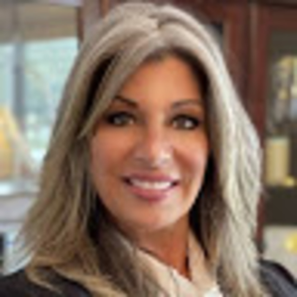 Meet your Posher, Laurie